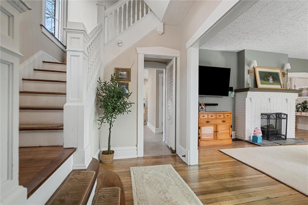 120 Case Avenue Sharon, PA 16146 - Photo 2 of 33