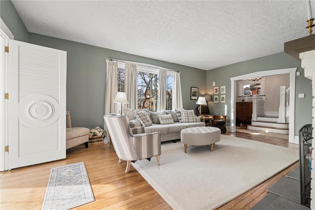 120 Case Avenue Sharon, PA 16146 - Photo 4 of 33