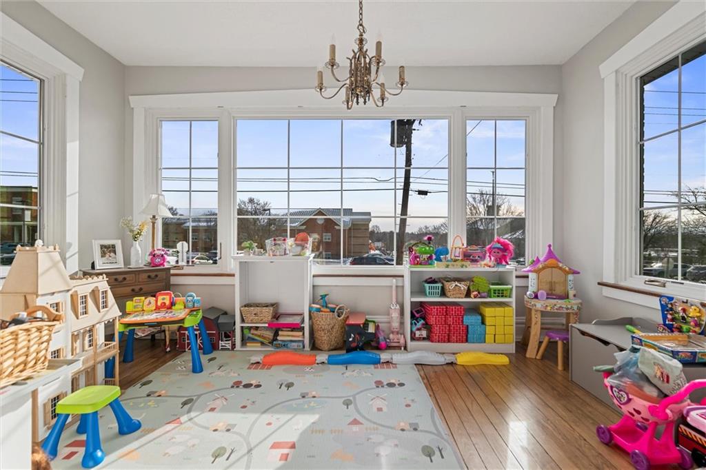 120 Case Avenue Sharon, PA 16146 - Photo 5 of 33