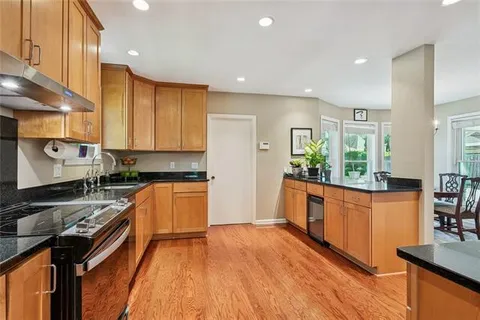 $398,700 | 33 Tennyson Place, New Orleans, LA 70131
