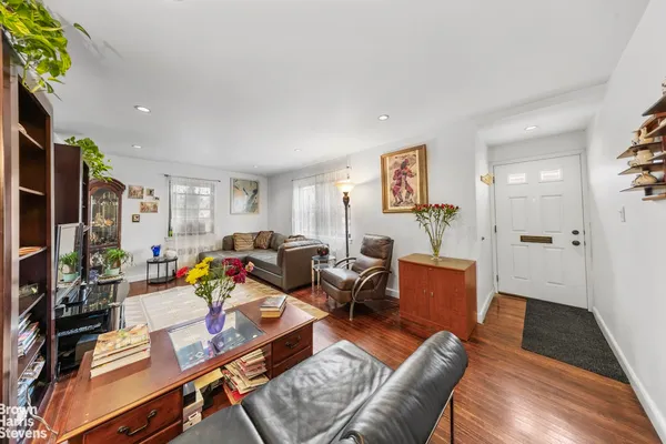 $398,000 | 220-34 75th Avenue, Unit 201B1 | Oakland Gardens