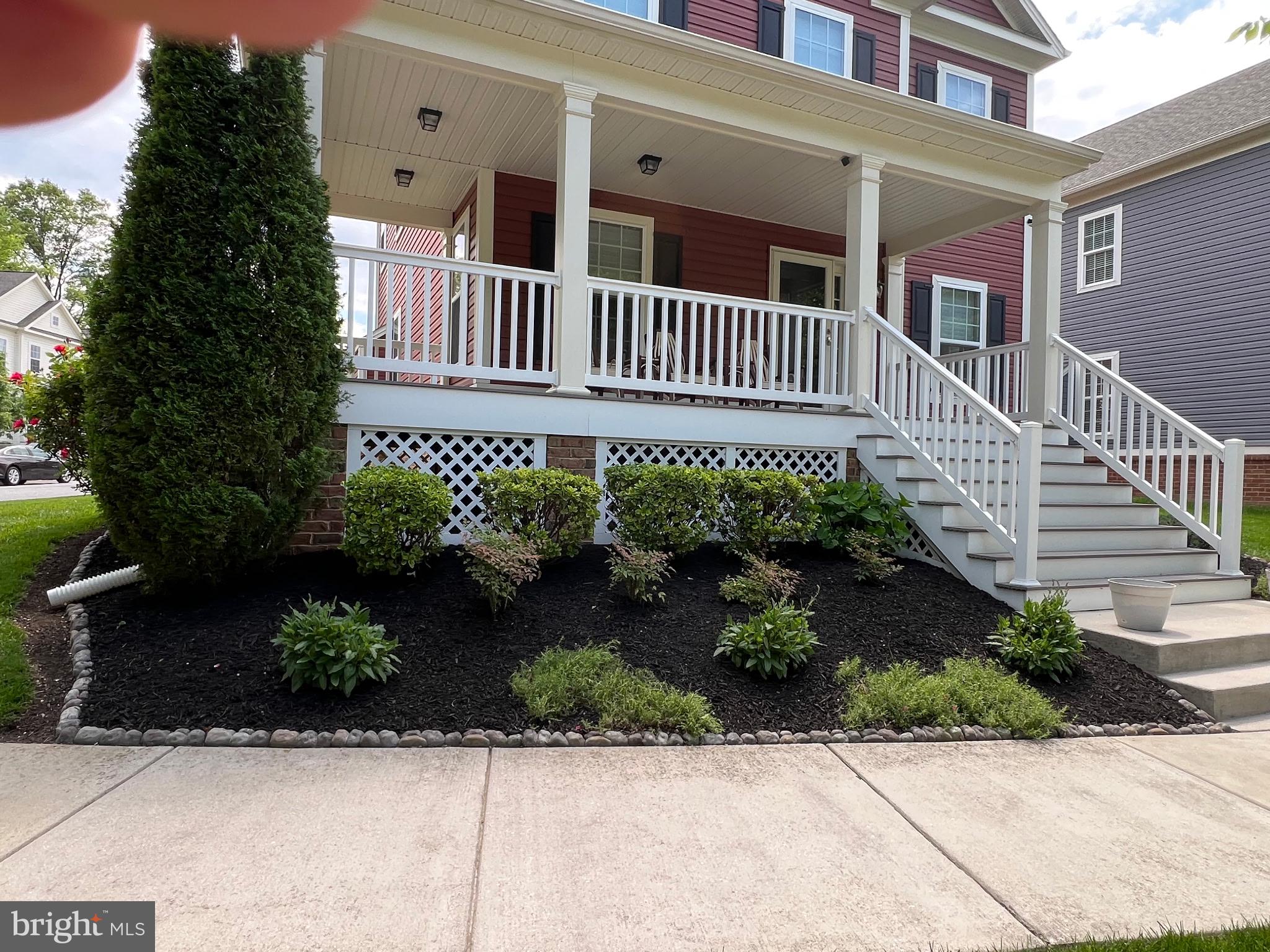 1712 Renaissance Drive Baltimore, MD 21221 - Photo 71 of 73 Landscaping front