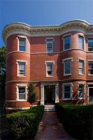 8 Colbourne Crescent, Unit 2 Brookline, MA 02445 - Photo 6 of 6 Gallery Image 6