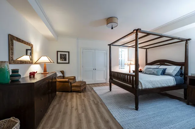 $125,000 | 2 Hannahs Court, Southampton, NY 11968