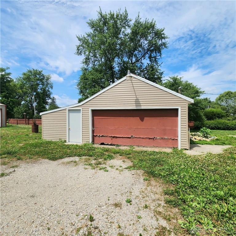 8540 South Mann Road Tipp City, OH 45371 - Photo 7 of 23 Detached Garage