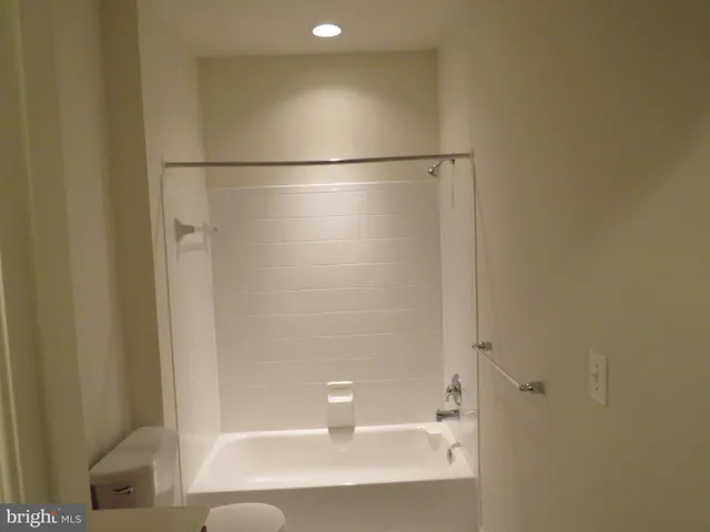 $2,650 | 165 Jacobia Drive, Unit K3, Pasadena, MD 21122