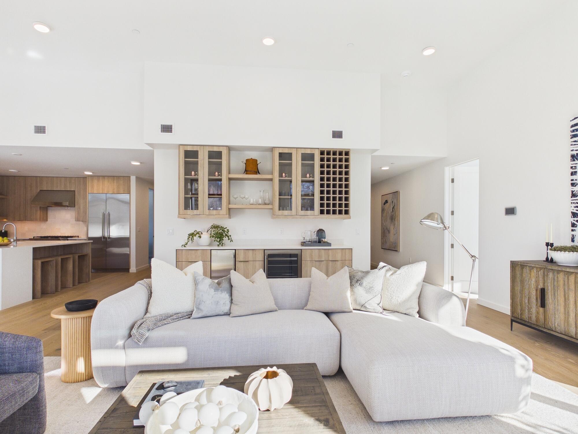 760 North Washington, Unit 301 Ketchum, ID 83340 - Photo 13 of 39 Living Room