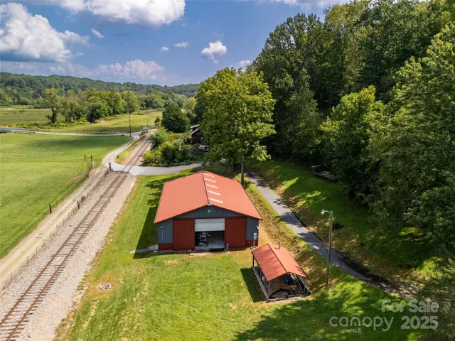$1,500,000 | 50 Holland Ridge Drive, Candler, NC 28715