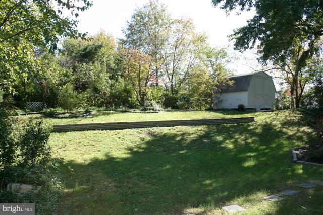 6021 Craft Road Alexandria, VA 22310 - Photo 29 of 30 a view of outdoor space with deck and yard
