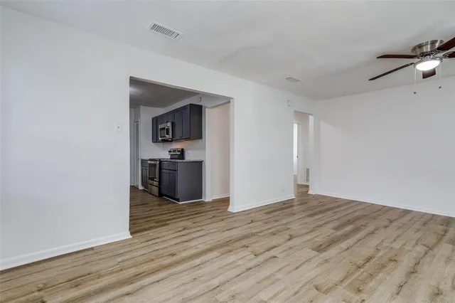 $229,999 | 217 Ridgeway Avenue, Azle, TX 76020