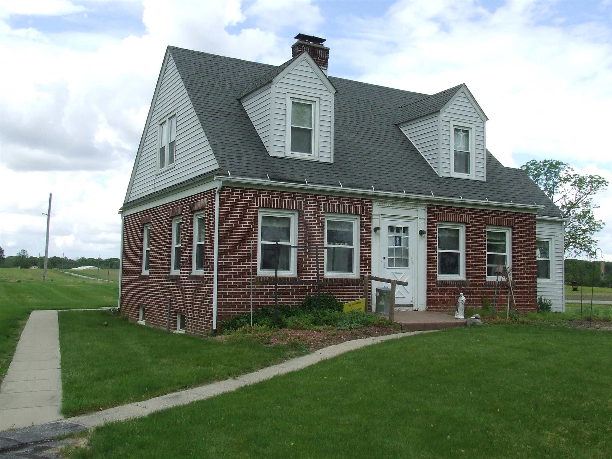 5965 East St Road Huntington, IN 46750 - Photo 1 of 12