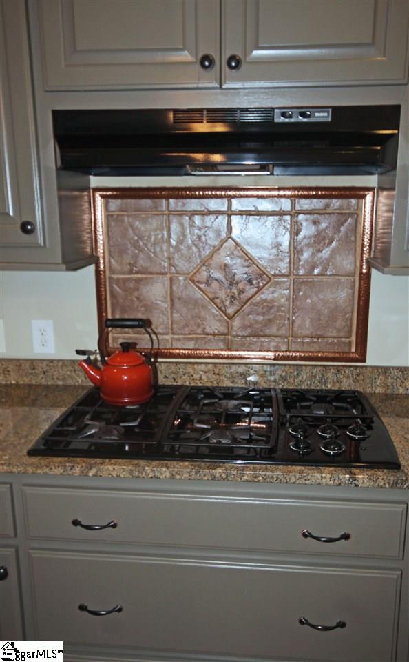 5 Rollingreen Road Greenville, SC 29615 - Photo 11 of 36 Gallery Image 11