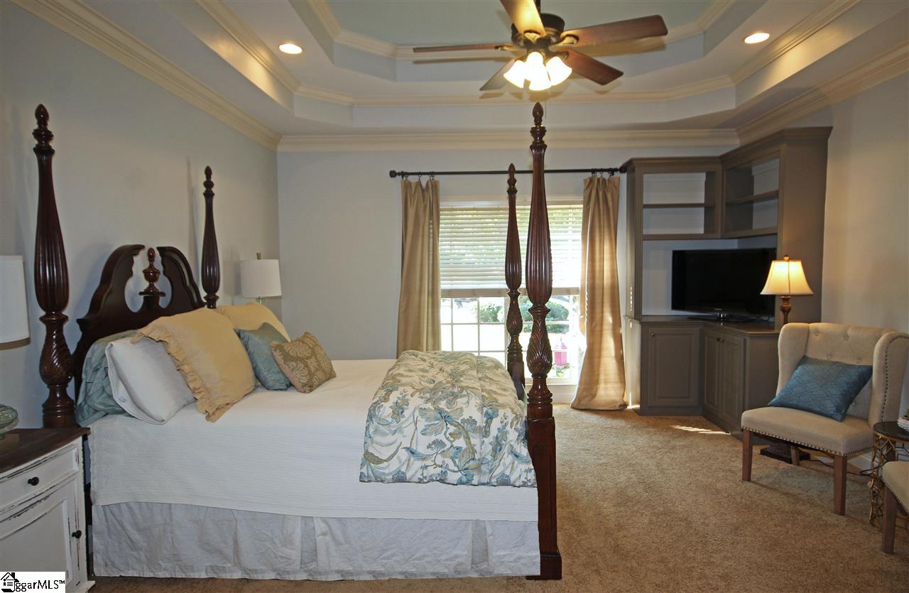 5 Rollingreen Road Greenville, SC 29615 - Photo 16 of 36 Gallery Image 16