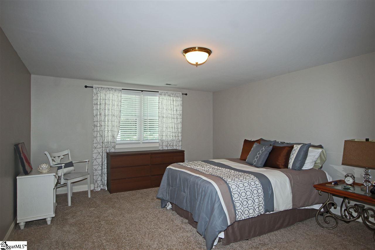 5 Rollingreen Road Greenville, SC 29615 - Photo 26 of 36 Gallery Image 26