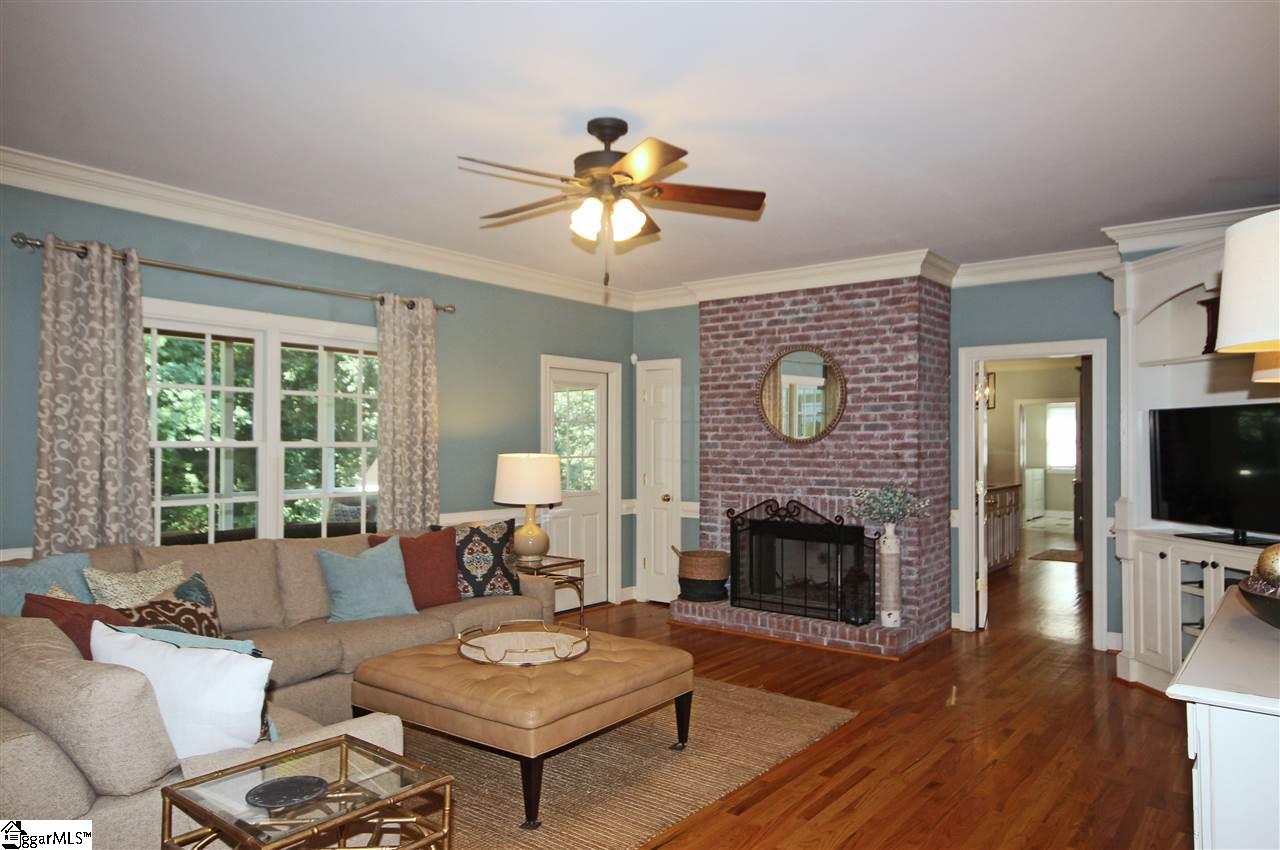 5 Rollingreen Road Greenville, SC 29615 - Photo 7 of 36 Gallery Image 7