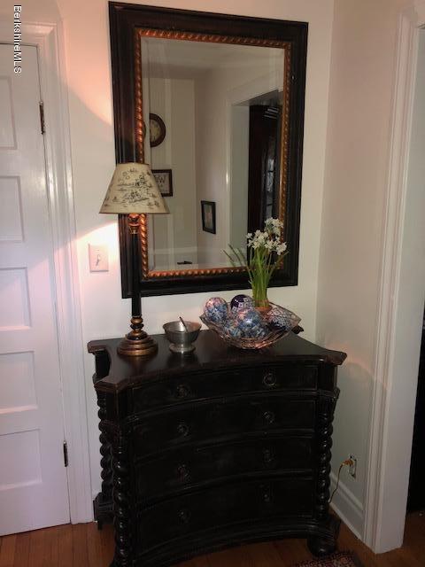 54 New Lenox Road Lenox, MA 01240 - Photo 13 of 36 54 new lenox front foyer