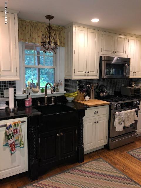 54 New Lenox Road Lenox, MA 01240 - Photo 17 of 36 54 new lenox kitchen 2