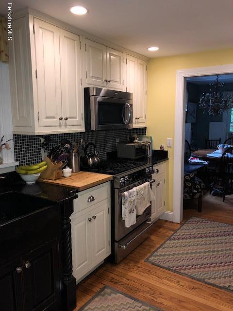 54 New Lenox Road Lenox, MA 01240 - Photo 19 of 36 54 new lenox kitchen