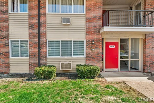 $99,500 | 9924 Bunker Hill Drive, Unit A, St. Louis, MO 63123