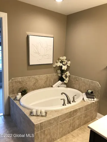 $719,980 | 10 Balsam Court, Ballston, NY 12019