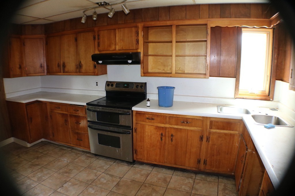 182 Washington Street Boxford, MA 01921 - Photo 3 of 28