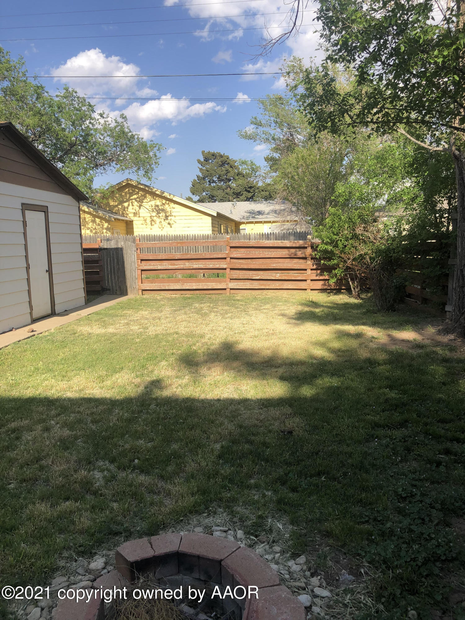 4201 South Washington Street Amarillo, TX 79110 - Photo 12 of 15 4201 backyard view