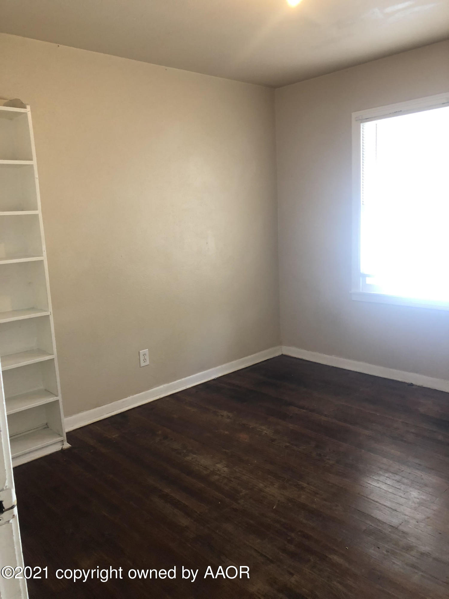 4201 South Washington Street Amarillo, TX 79110 - Photo 4 of 15 4201 2nd bedroom