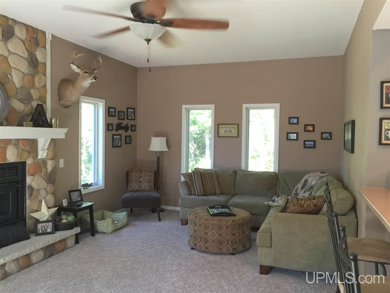 130 Chapel Ridge Road Marquette, MI 49855 - Photo 5 of 30 Gallery Image 5