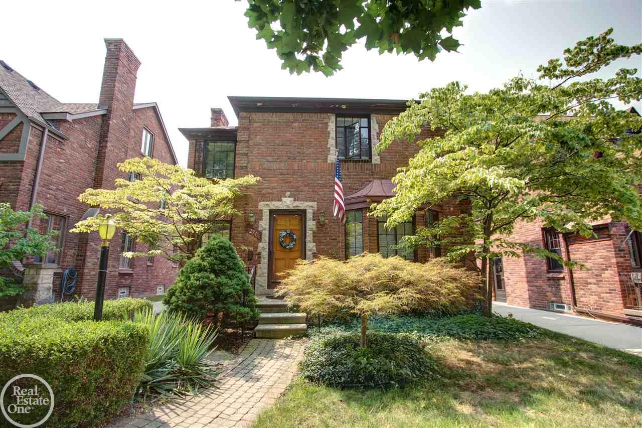 271 Moran Road Grosse Pointe Farms, MI 48236 - Photo 1 of 41