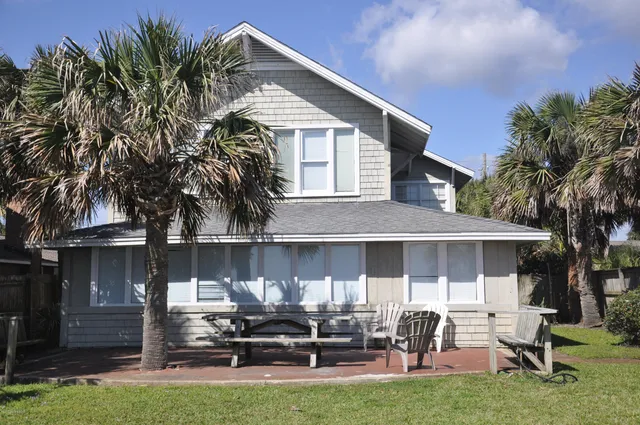 $8,000 | 99 Beach Avenue, Atlantic Beach, FL 32233