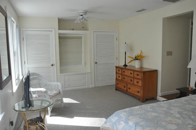 $8,000 | 99 Beach Avenue, Atlantic Beach, FL 32233