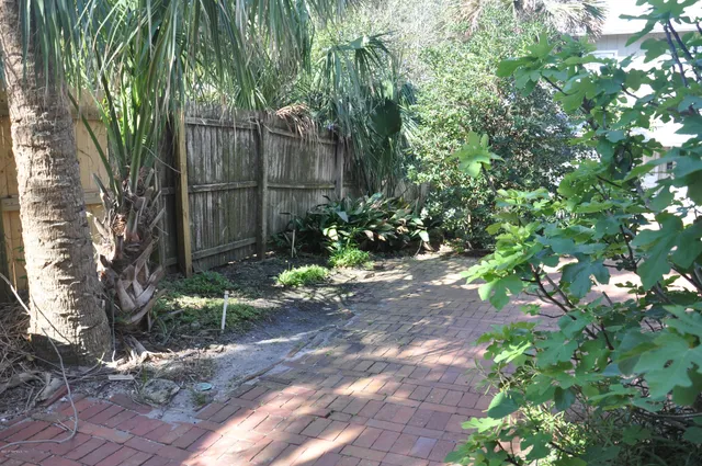 $8,000 | 99 Beach Avenue, Atlantic Beach, FL 32233