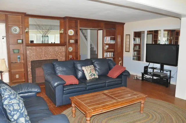 $8,000 | 99 Beach Avenue, Atlantic Beach, FL 32233