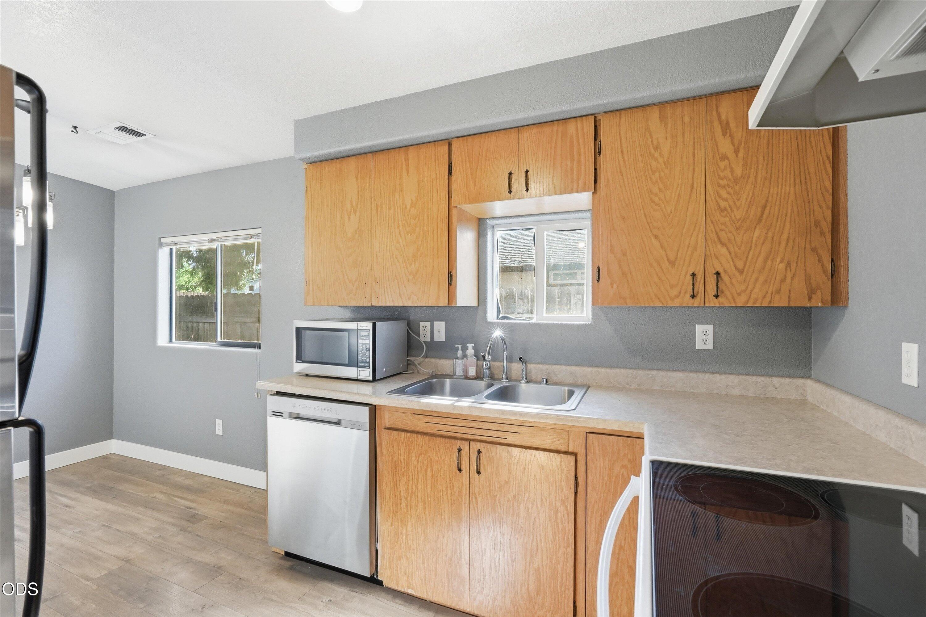 1908 Cunningham Avenue Medford, OR 97501 - Photo 15 of 31