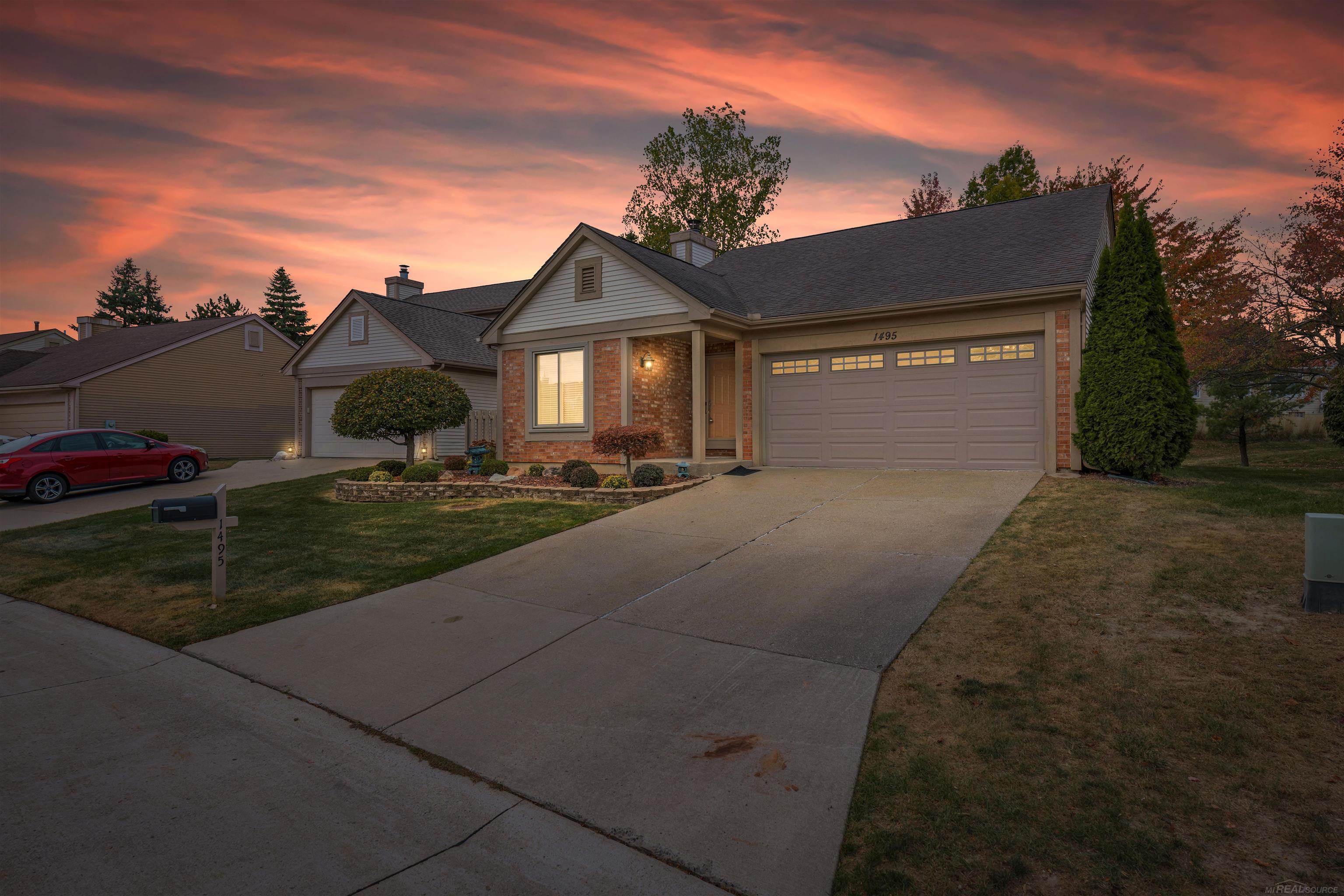 1495 Colony Drive Rochester Hills, MI 48307 - Photo 3 of 46