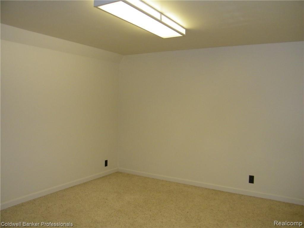 6843 Jefferson Road North Branch, MI 48461 - Photo 27 of 30 100_0037.jpg