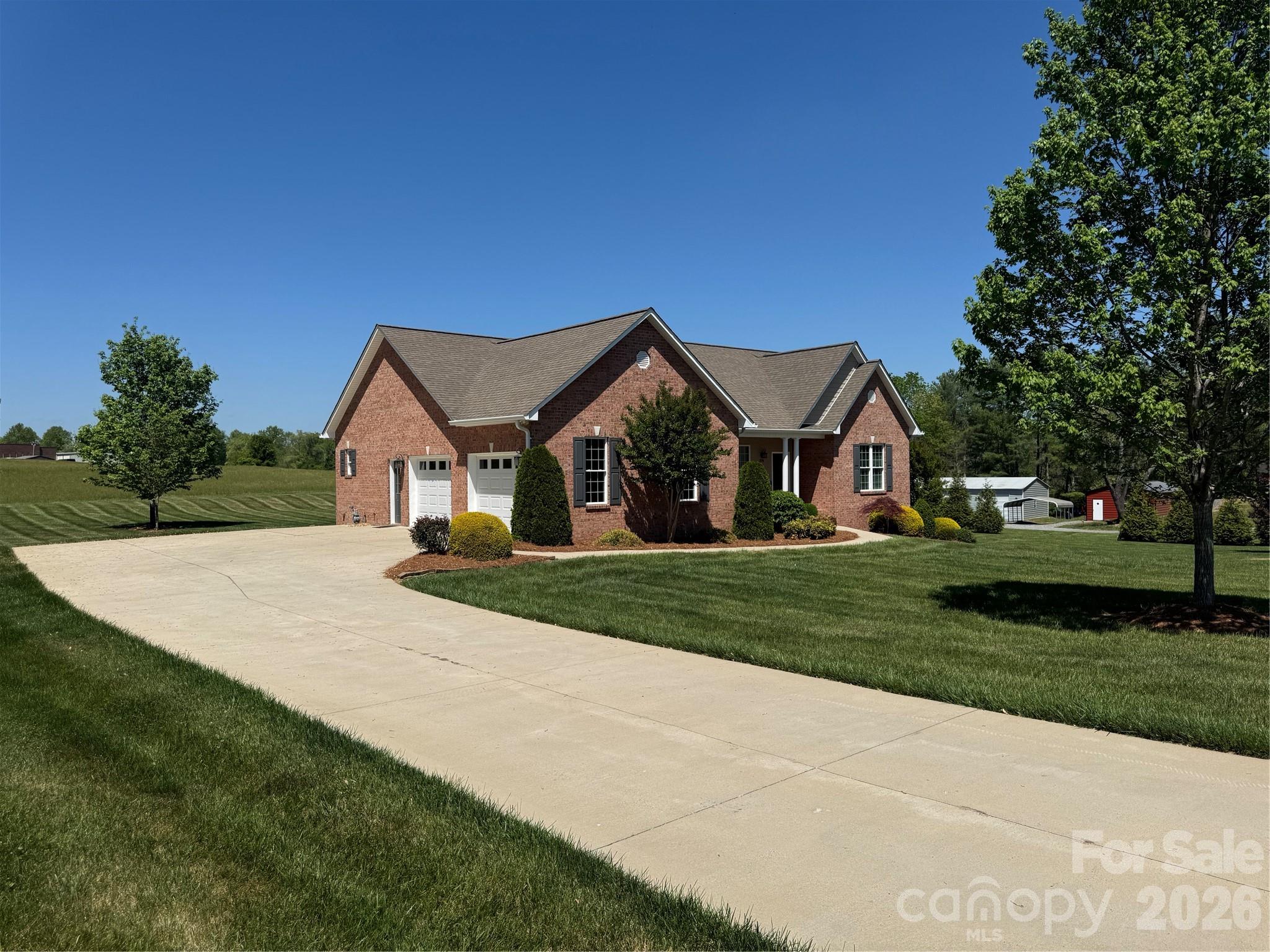 379 Horseshoe Bend Road Hudson, NC 28638 - Photo 4 of 7