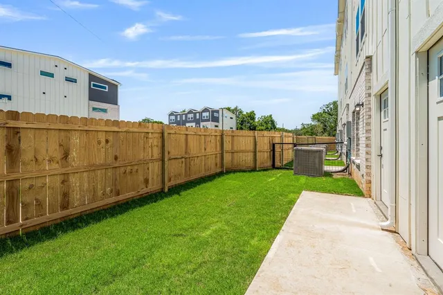 a view of a backyard with projector