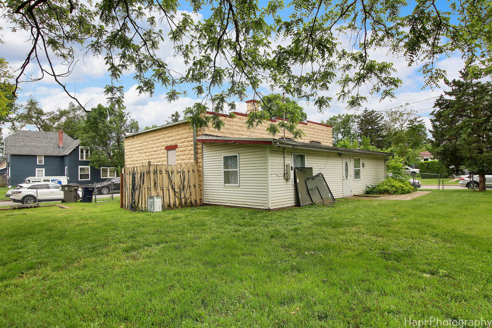 601 Hill Avenue Elgin, IL 60120 - Photo 12 of 15