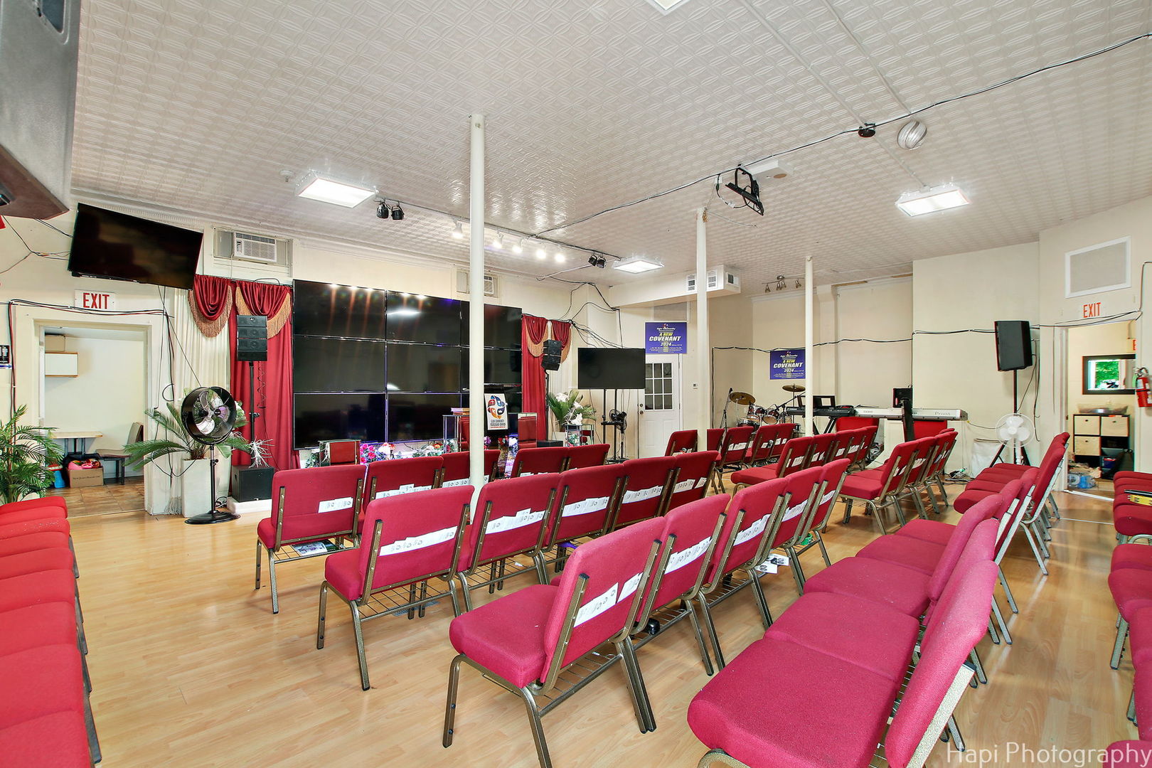 601 Hill Avenue Elgin, IL 60120 - Photo 4 of 15