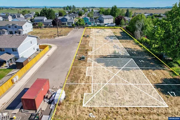$850,000 | 700-790 Monarch Way, Harrisburg, OR 97446