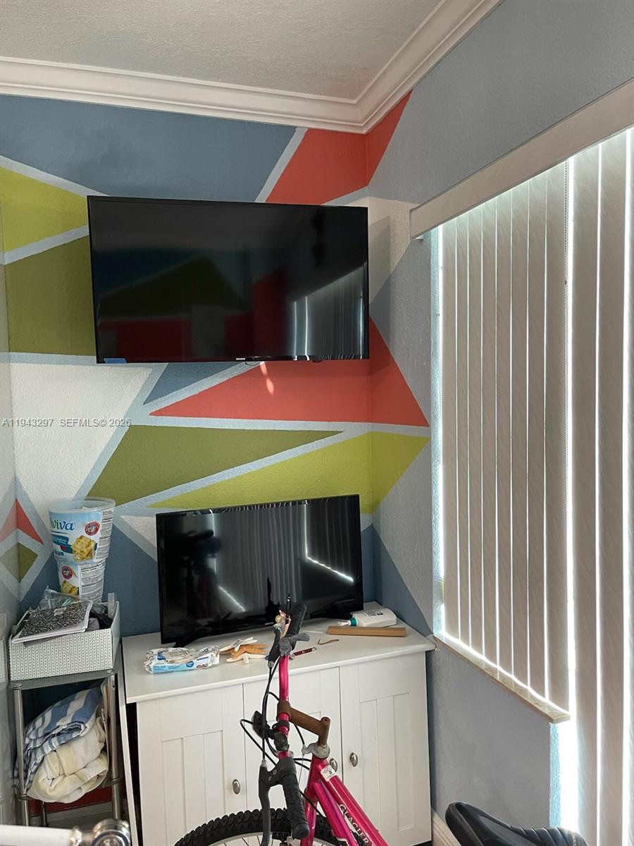 6345 Collins Avenue, Unit 435 Miami Beach, FL 33141 - Photo 17 of 28 a utility room with dryer and washer