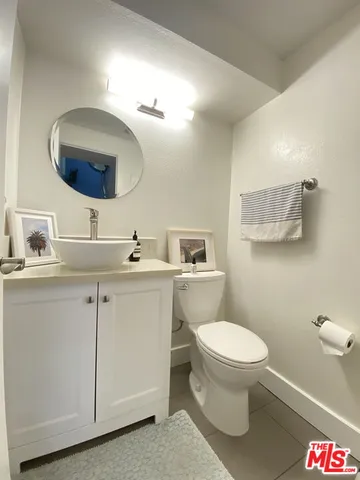 $6,300 | 4760 La Villa Marina, Unit C, Venice, CA 90292