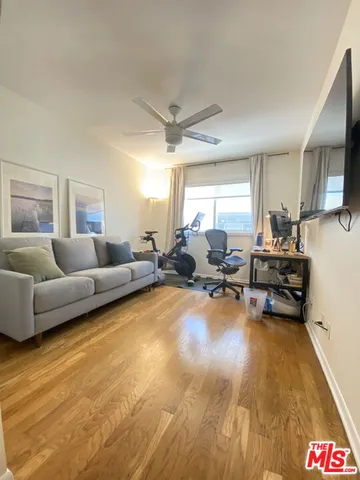 $6,300 | 4760 La Villa Marina, Unit C, Venice, CA 90292