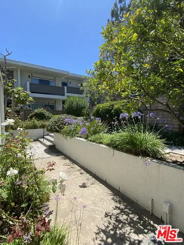 $6,300 | 4760 La Villa Marina, Unit C, Venice, CA 90292