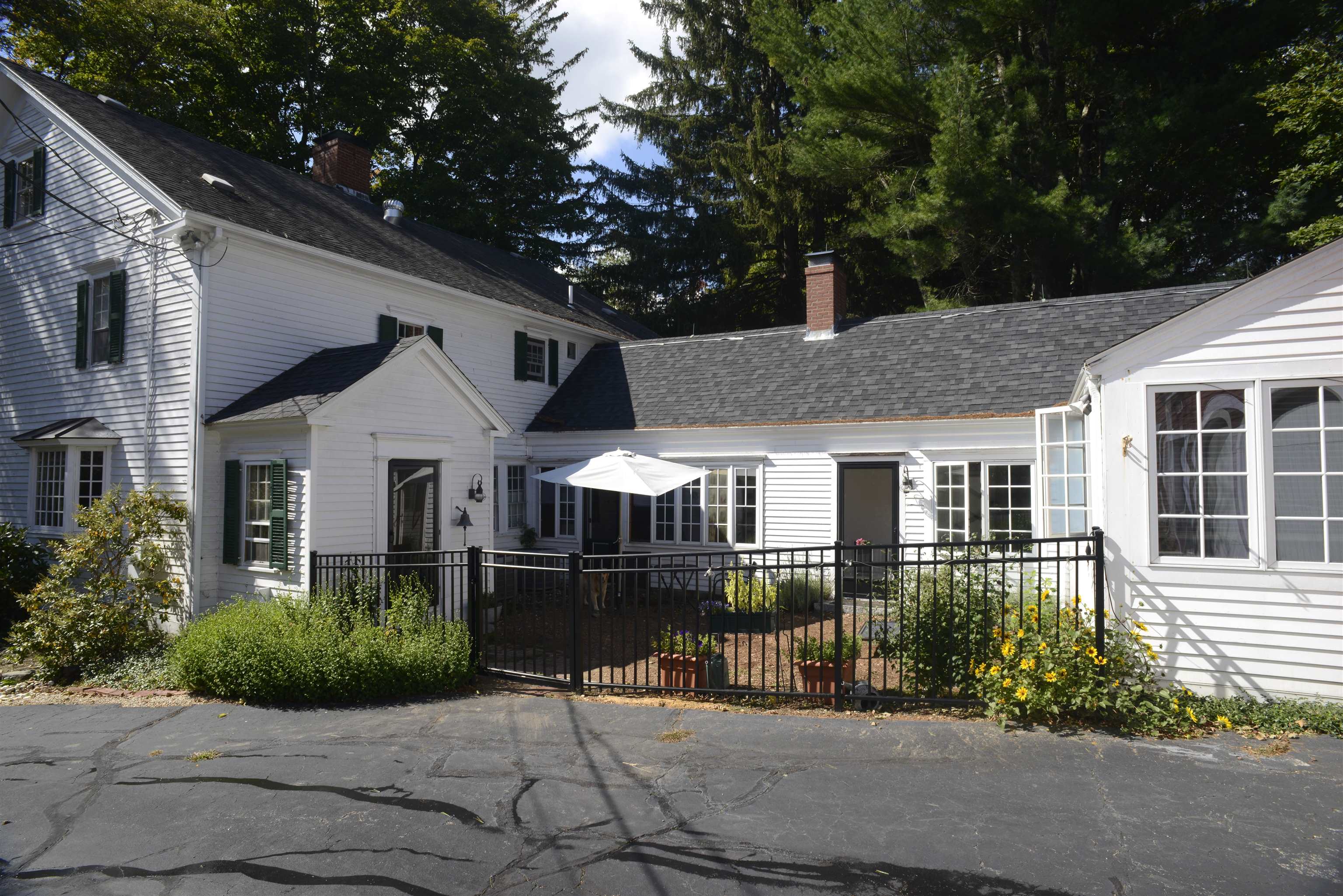 32 Hampton Road Exeter, NH 03833 - Photo 7 of 40