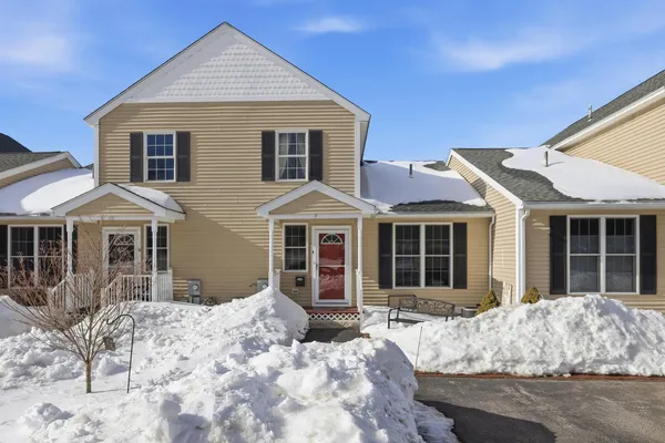 $399,900 | 617 1st New Hampshire Turnpike, Unit 9, Northwood, NH 03261