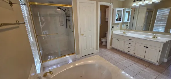 $2,750 | 1323 Falling Leaf Lane, Seabrook, TX 77586