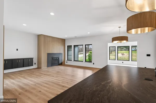 $814,900 | 7743 146th Terrace, Savage, MN 55378