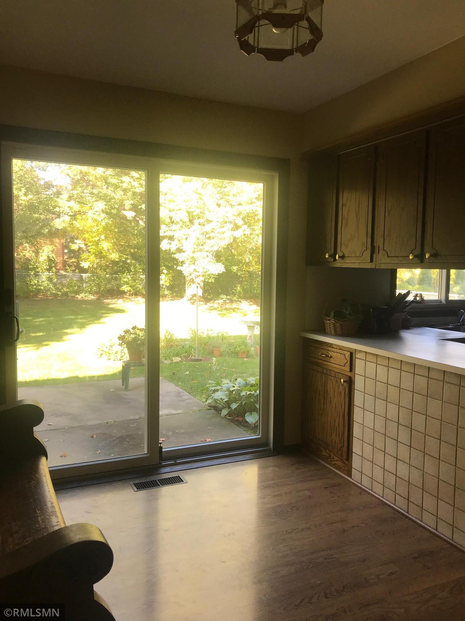 335 Colleen Avenue Shoreview, MN 55126 - Photo 5 of 13 Gallery Image 5